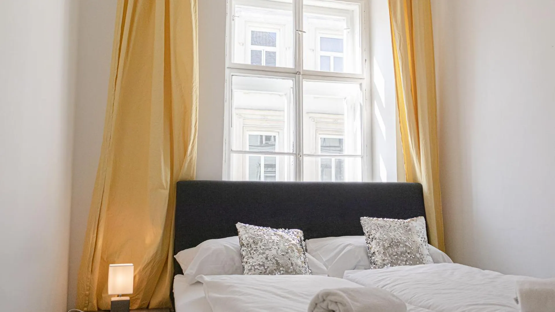 Central Belvedere 3Br Shared Apartment - 12 Min From City Center Viyana