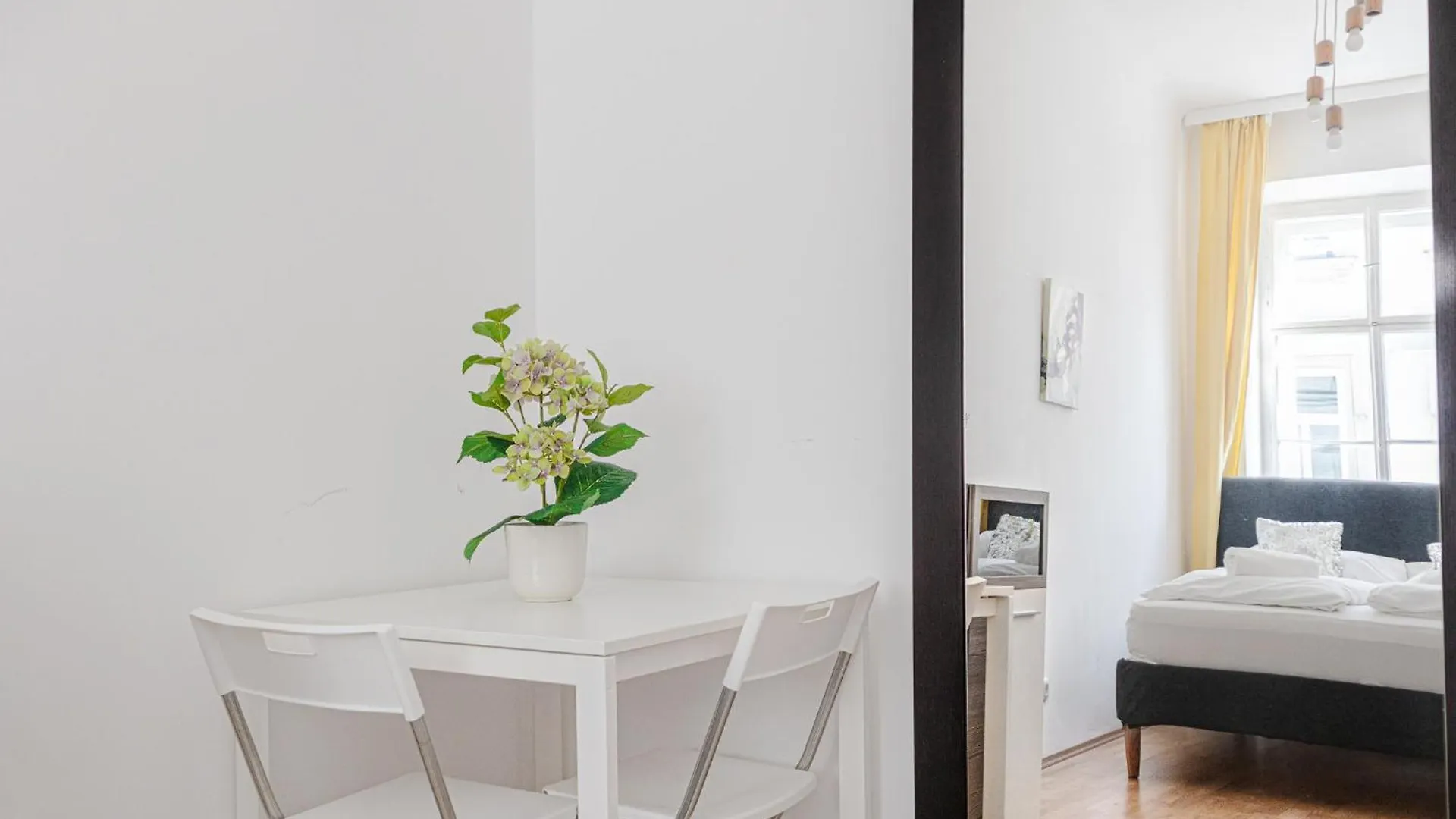 Central Belvedere 3Br Shared Apartment - 12 Min From City Center Viyana