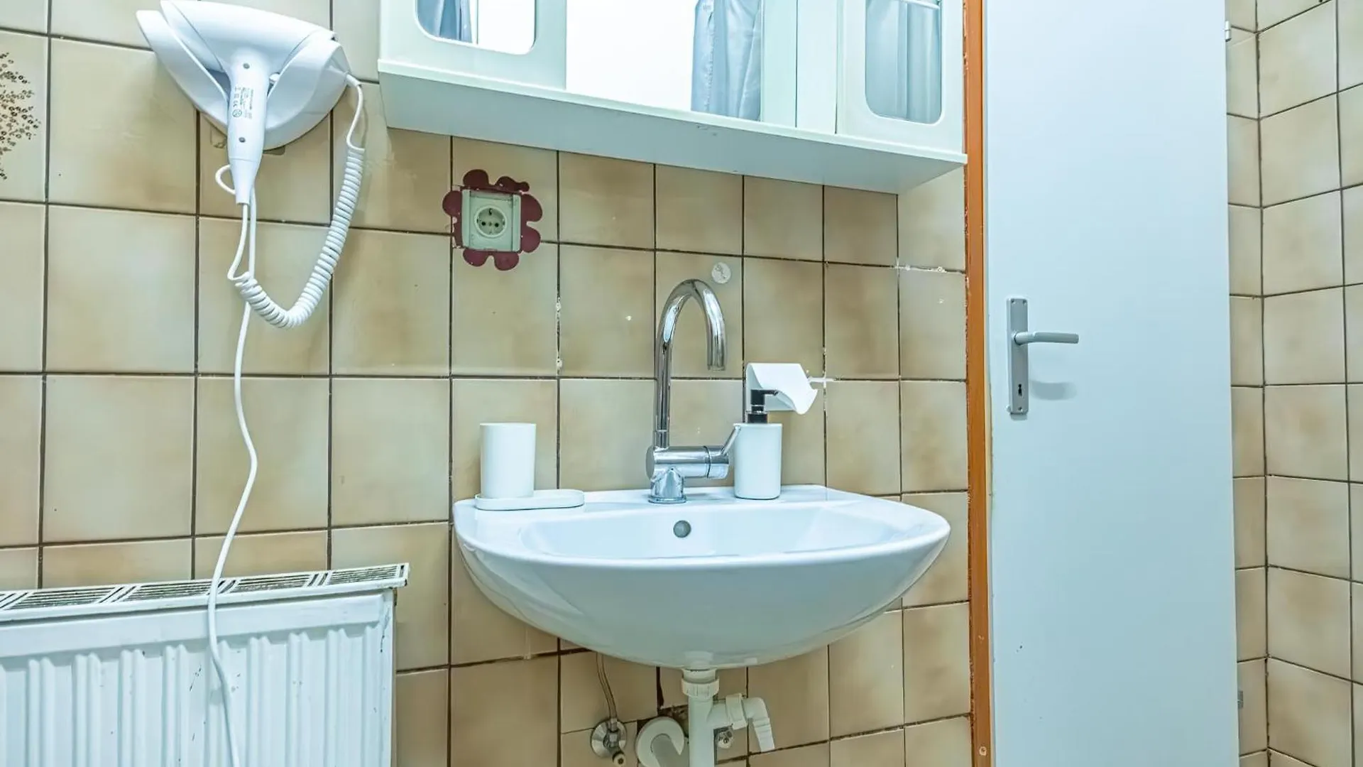 Central Belvedere 3Br Shared Apartment - 12 Min From City Center Viena