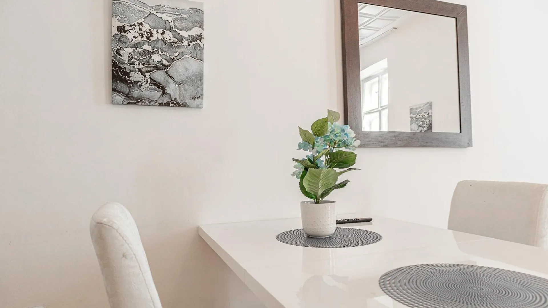 Central Belvedere 3Br Shared Apartment - 12 Min From City Center Viena